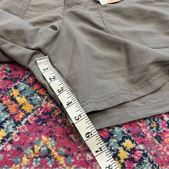 NWT North Face Paramount Raven Shorts - Size 14 - Picture 8 of 8